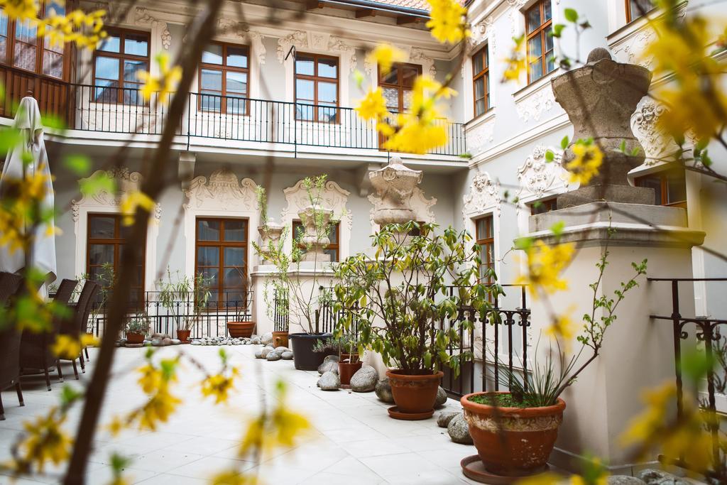 Hotel U Zlateho Jelena, Prague